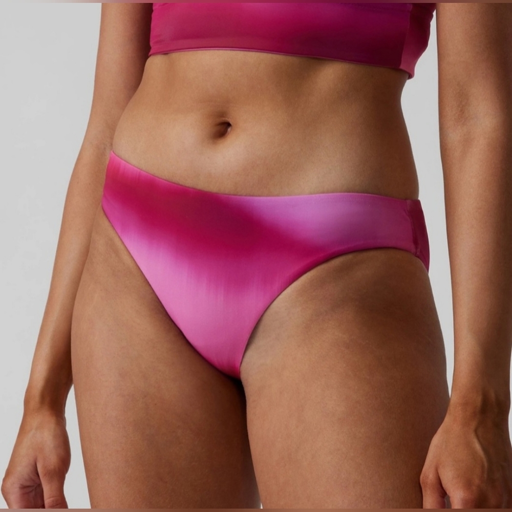 Athleta Clean Medium Bikini Bottom  Blur Surf Fushsia Size Medium MSRP $49 SU039
